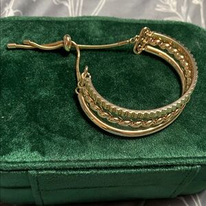 Gold adjustable bracelet
